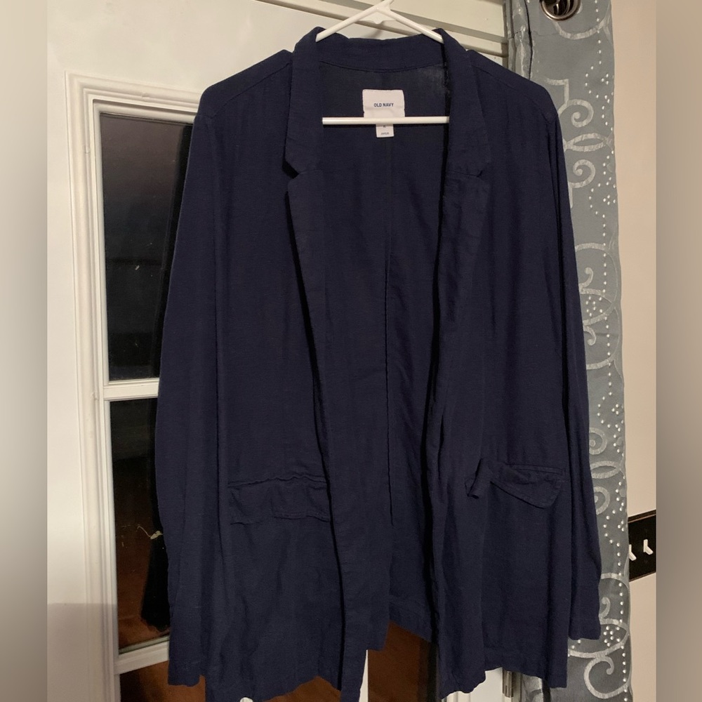 Old Navy- Womens size XL, navy accent jacket with pockets. Like new.